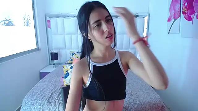 Snapshot of anna_alvarez chatting on January 15, 7:01 pm anna alvarez online show from January 15, 7:01 pm