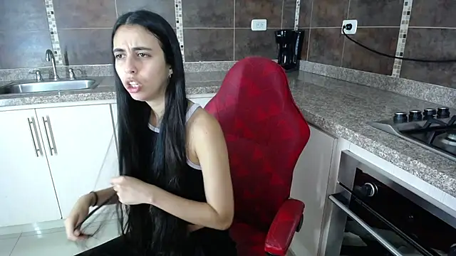 Snapshot of anna_alvarez chatting on January 24, 11:48 am anna alvarez online show from January 24, 11:48 am