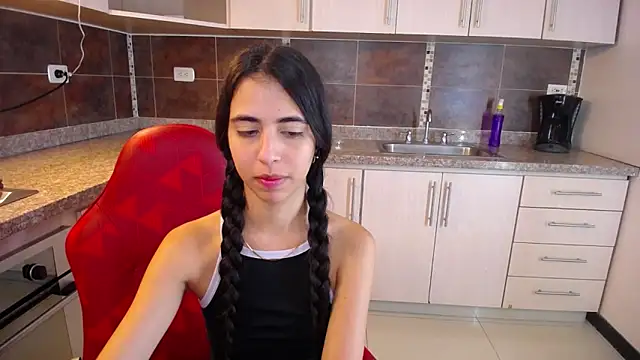 Snapshot of anna_alvarez chatting on March 18, 10:36 am anna alvarez online show from March 18, 10:36 am