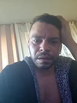 Snapshot of BombomNutela36 chatting on February 1, 4:11 pm BombomNutela36 online show from February 1, 4:11 pm