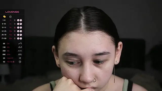 AislyEmbury online show from March 16, 2:53 am