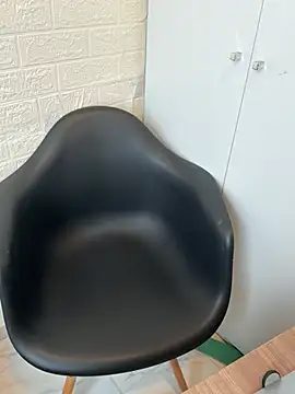 Sophie Eaton online show from April 16, 4:41 pm