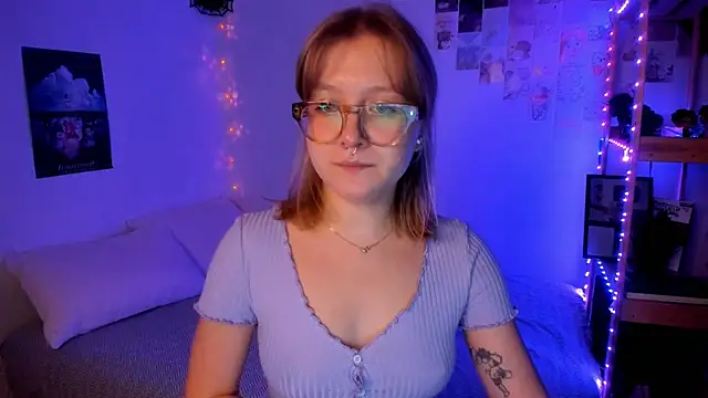 Snapshot of leazy_peazy chatting on November 5, 4:45 am leazy peazy online show from November 5, 4:45 am