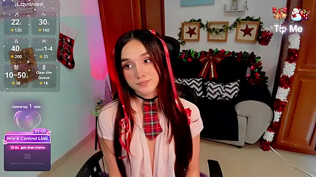 Snapshot of Dakota_Faning chatting on December 11, 5:04 pm Dakota Faning online show from December 11, 5:04 pm