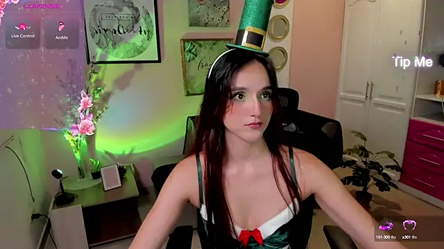 Snapshot of Dakota_Faning chatting on March 15, 1:51 pm Dakota Faning online show from March 15, 1:51 pm