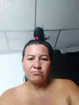 Snapshot of lupita_2023 chatting on December 26, 5:30 pm lupita 2023 online show from December 26, 5:30 pm