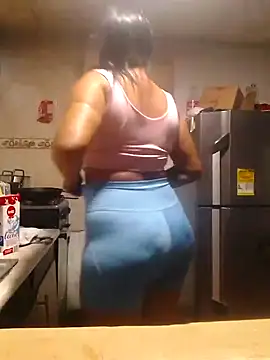 Snapshot of lupita_2023 chatting on January 14, 10:44 pm lupita 2023 online show from January 14, 10:44 pm