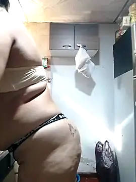 Snapshot of lupita_2023 chatting on September 11, 1:22 pm lupita 2023 online show from September 11, 1:22 pm