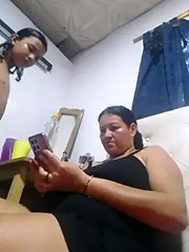 Snapshot of lupita_2023 chatting on February 17, 4:24 pm lupita 2023 online show from February 17, 4:24 pm