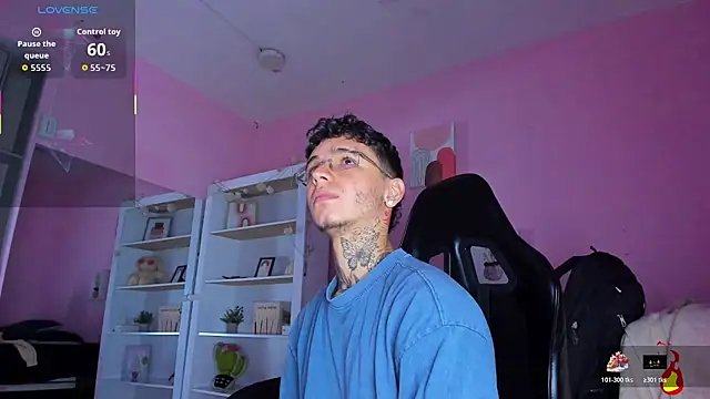 Ian Castillo  online show from November 14, 11:20 am