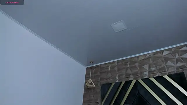 Ian Castillo  online show from March 10, 11:15 am