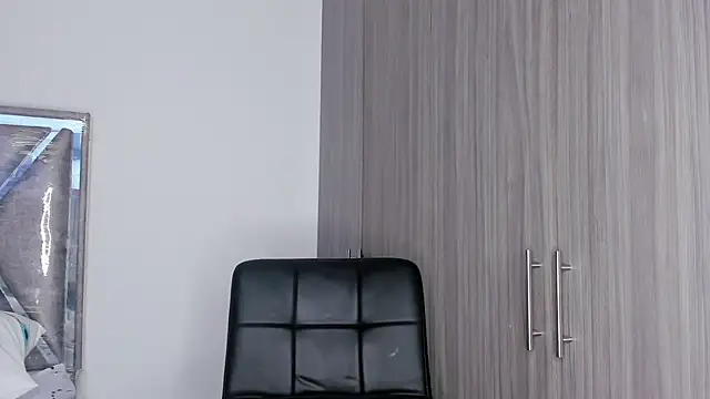 Kristen dollts online show from November 17, 1:55 am