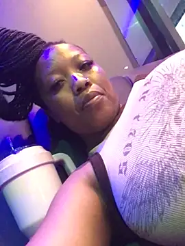 SZA Doja online show from December 15, 4:00 pm