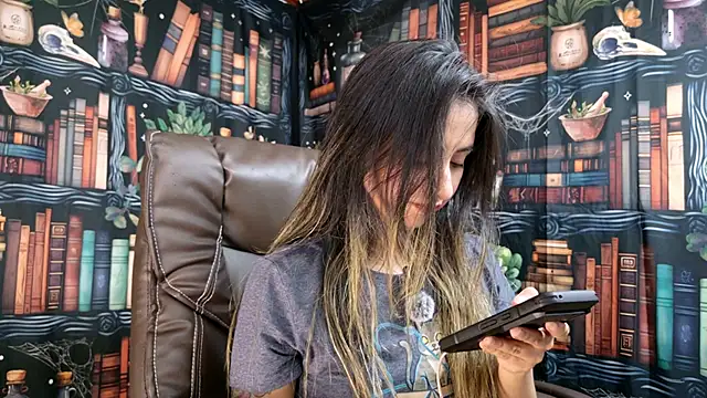 julietta   jackson online show from April 2, 8:17 pm