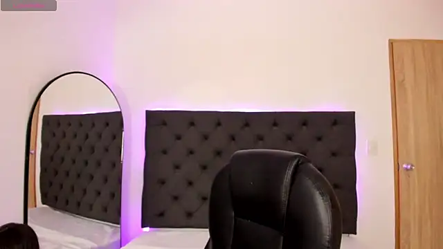 ninfomaria  online show from October 6, 4:37 pm