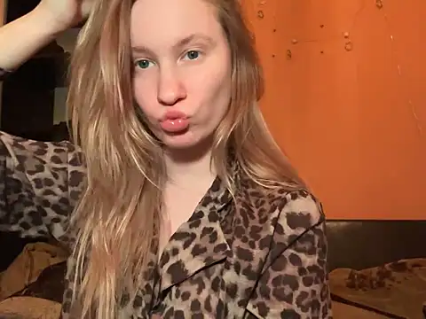 saint cat25 online show from March 13, 6:45 pm