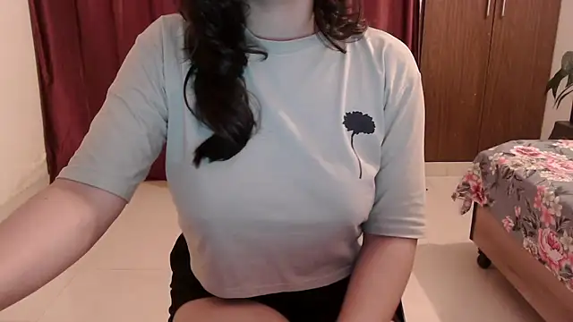 ANANYA-TIWARI online show from October 1, 5:24 am