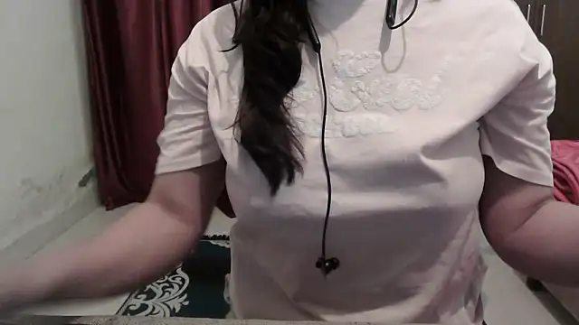 ANANYA-TIWARI online show from November 28, 4:59 am