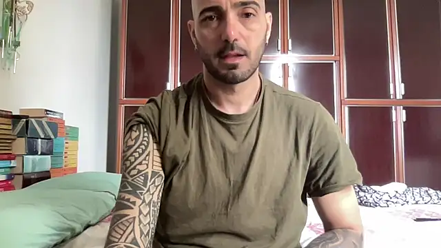 alessandromori91 online show from April 13, 10:21 am