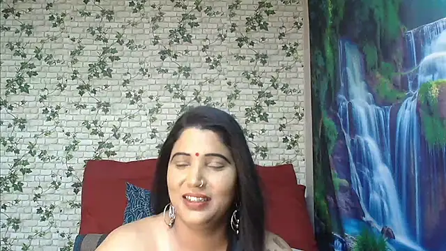Snapshot of XIndianintimacy chatting on March 15, 6:32 pm XIndianintimacy online show from March 15, 6:32 pm