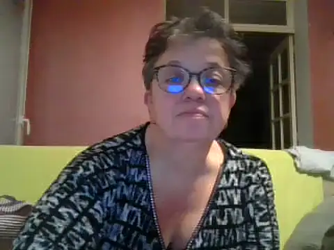 Vandeae44 online show from March 9, 8:31 pm