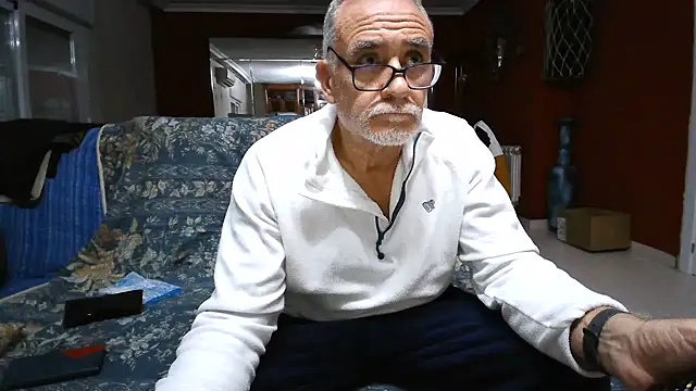 maduroguapo online show from January 11, 9:15 pm