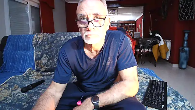 maduroguapo online show from March 12, 9:45 pm