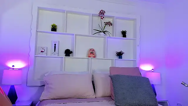 Jenifer Diaz online show from January 12, 1:16 pm