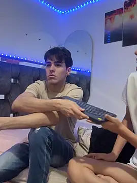 Snapshot of Alex_and_Fabian chatting on February 23, 4:32 am Alex and Fabian online show from February 23, 4:32 am