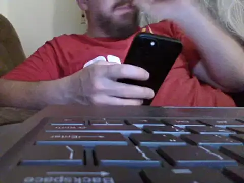 Snapshot of FROL83 chatting on May 20, 6:47 pm FROL83 online show from May 20, 6:47 pm