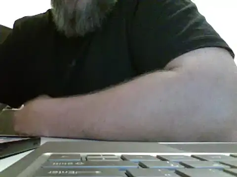 Snapshot of FROL83 chatting on June 2, 4:09 pm FROL83 online show from June 2, 4:09 pm