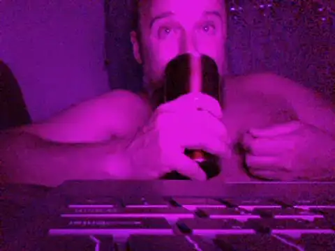 Snapshot of FROL83 chatting on June 9, 7:25 pm FROL83 online show from June 9, 7:25 pm