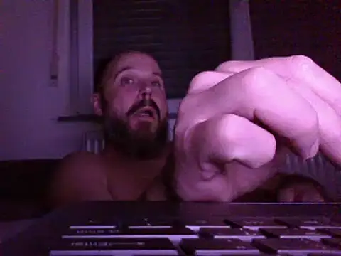 Snapshot of FROL83 chatting on July 16, 8:48 pm FROL83 online show from July 16, 8:48 pm