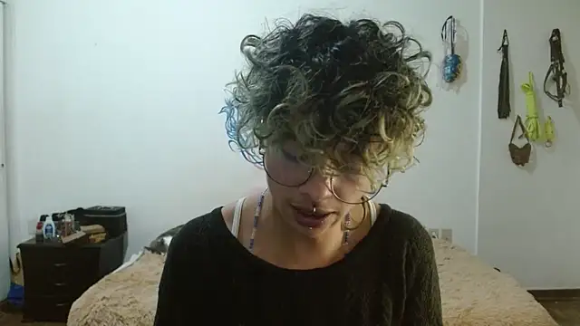 fenixmfx19 online show from February 28, 12:10 am