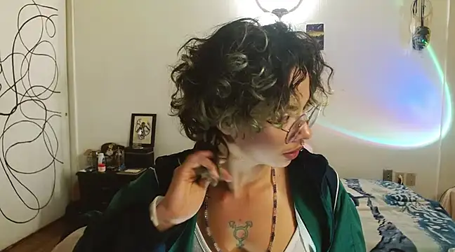 fenixmfx19 online show from March 11, 10:09 pm