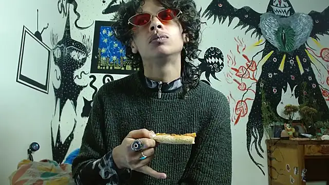 fenixmfx19 online show from October 7, 6:05 pm