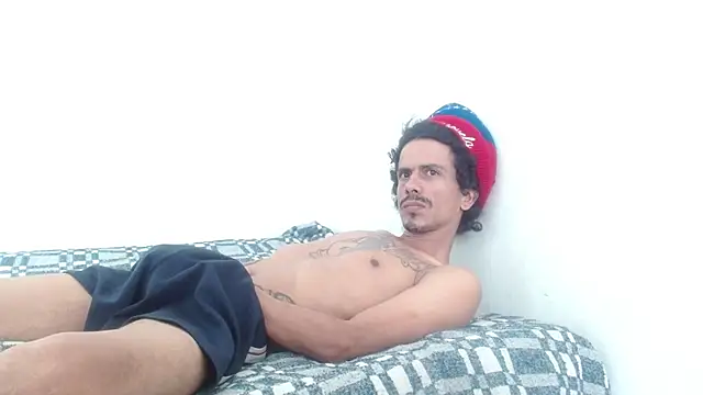 Snapshot of damian_bottom_bigcock chatting on December 11, 8:39 pm damian bottom bigcock online show from December 11, 8:39 pm