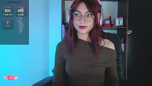 Snapshot of Celeste_Ford_18 chatting on June 21, 10:34 pm Celeste Ford 18 online show from June 21, 10:34 pm