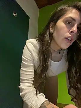 Snapshot of isadelasestrellas chatting on July 20, 11:45 am isadelasestrellas online show from July 20, 11:45 am