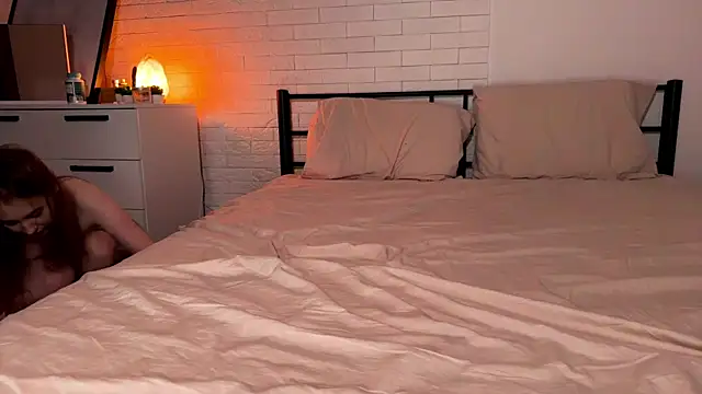 oypo online show from December 3, 3:22 pm