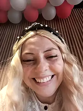 madelaine- online show from February 13, 6:59 pm