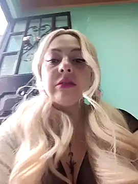 madelaine- online show from April 16, 9:39 pm