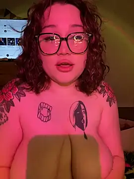 DaisyBooom online show from February 22, 7:14 pm