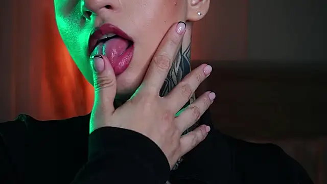 AliceShazaham  online show from September 16, 8:26 am