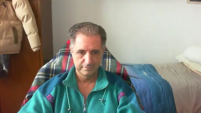 lliuk70mi online show from March 4, 2:01 pm