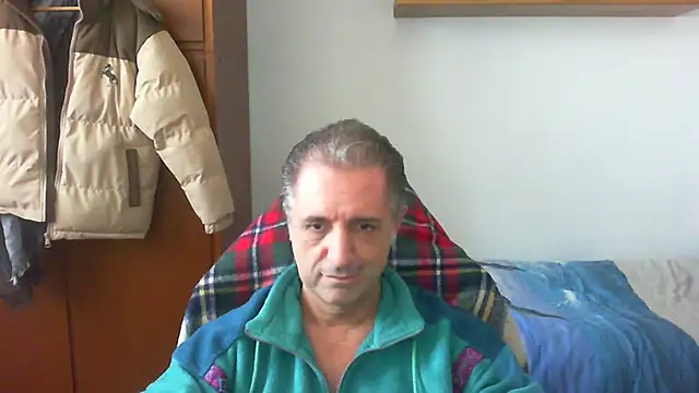 lliuk70mi online show from March 30, 1:23 pm