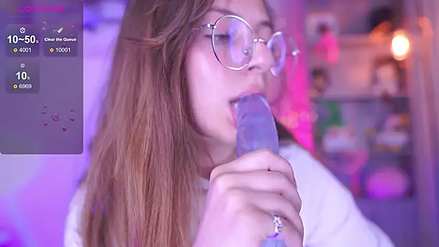 milly kenner online show from February 24, 8:58 pm