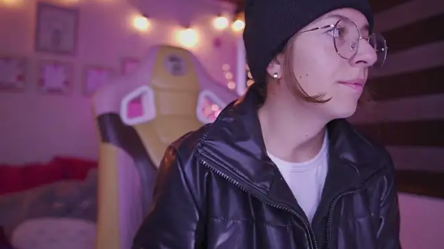 milly kenner online show from March 9, 11:36 am