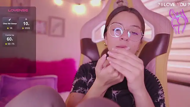 milly kenner online show from February 19, 7:54 pm