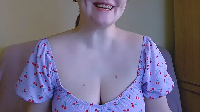 Snapshot of ChubbyMaia chatting on March 9, 8:07 am ChubbyMaia online show from March 9, 8:07 am